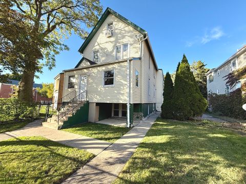 1723 Emerson Street 1 Evanston IL 60201