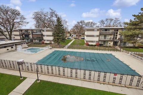 Tiny photo for 935 S 8th Avenue #5, La Grange, IL 60525 (MLS # 12523778)