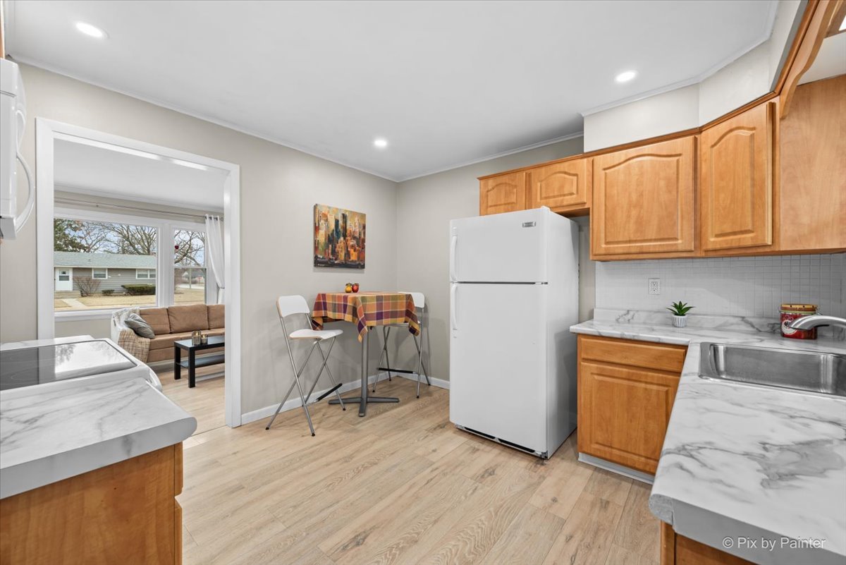 392 W Margaret Terrace