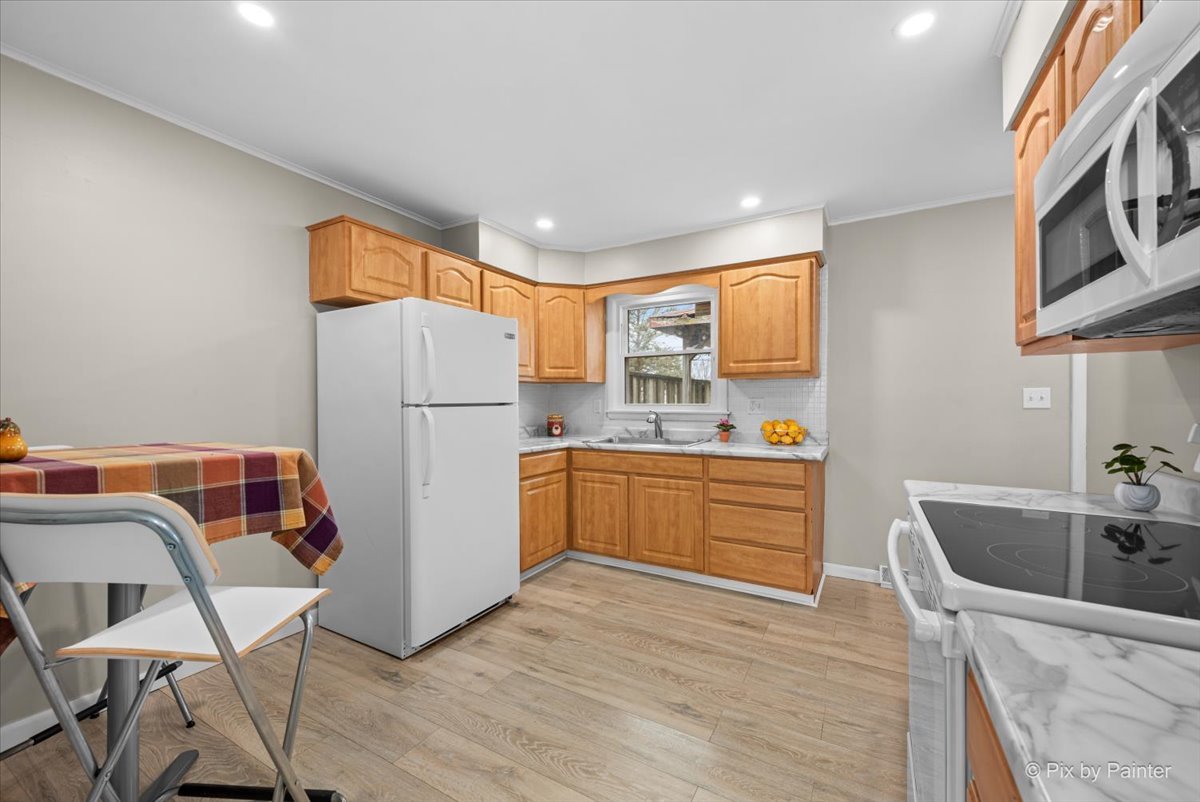 392 W Margaret Terrace