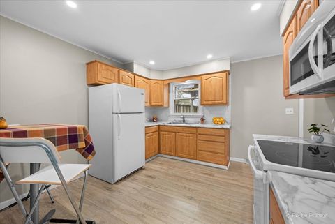 Tiny photo for 392 W Margaret Terrace, Cary, IL 60013 (MLS # 12577236)