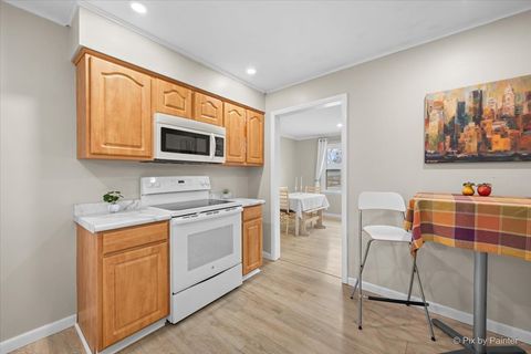 Tiny photo for 392 W Margaret Terrace, Cary, IL 60013 (MLS # 12577236)