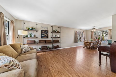 Tiny photo for 1940 Tanglewood Drive, Algonquin, IL 60102 (MLS # 12613868)