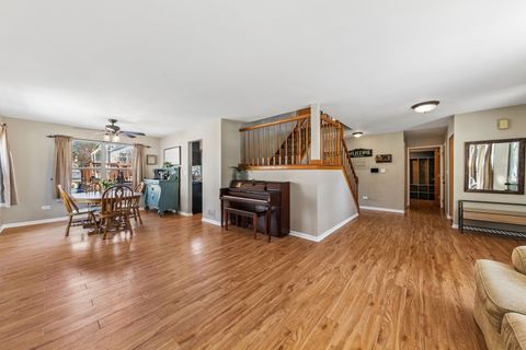 Tiny photo for 1940 Tanglewood Drive, Algonquin, IL 60102 (MLS # 12613868)