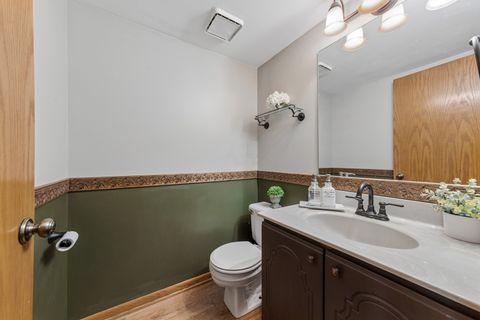 Tiny photo for 1940 Tanglewood Drive, Algonquin, IL 60102 (MLS # 12613868)