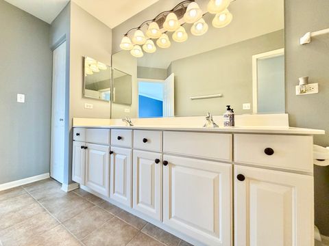 Tiny photo for 898 Emerald Drive, Pingree Grove, IL 60140 (MLS # 12530847)