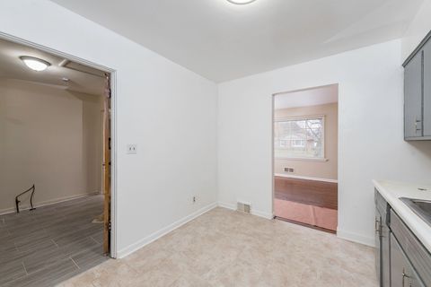 Tiny photo for 922 Landon Avenue, Winthrop Harbor, IL 60096 (MLS # 12524028)