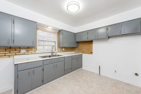 Tiny photo for 922 Landon Avenue, Winthrop Harbor, IL 60096 (MLS # 12524028)