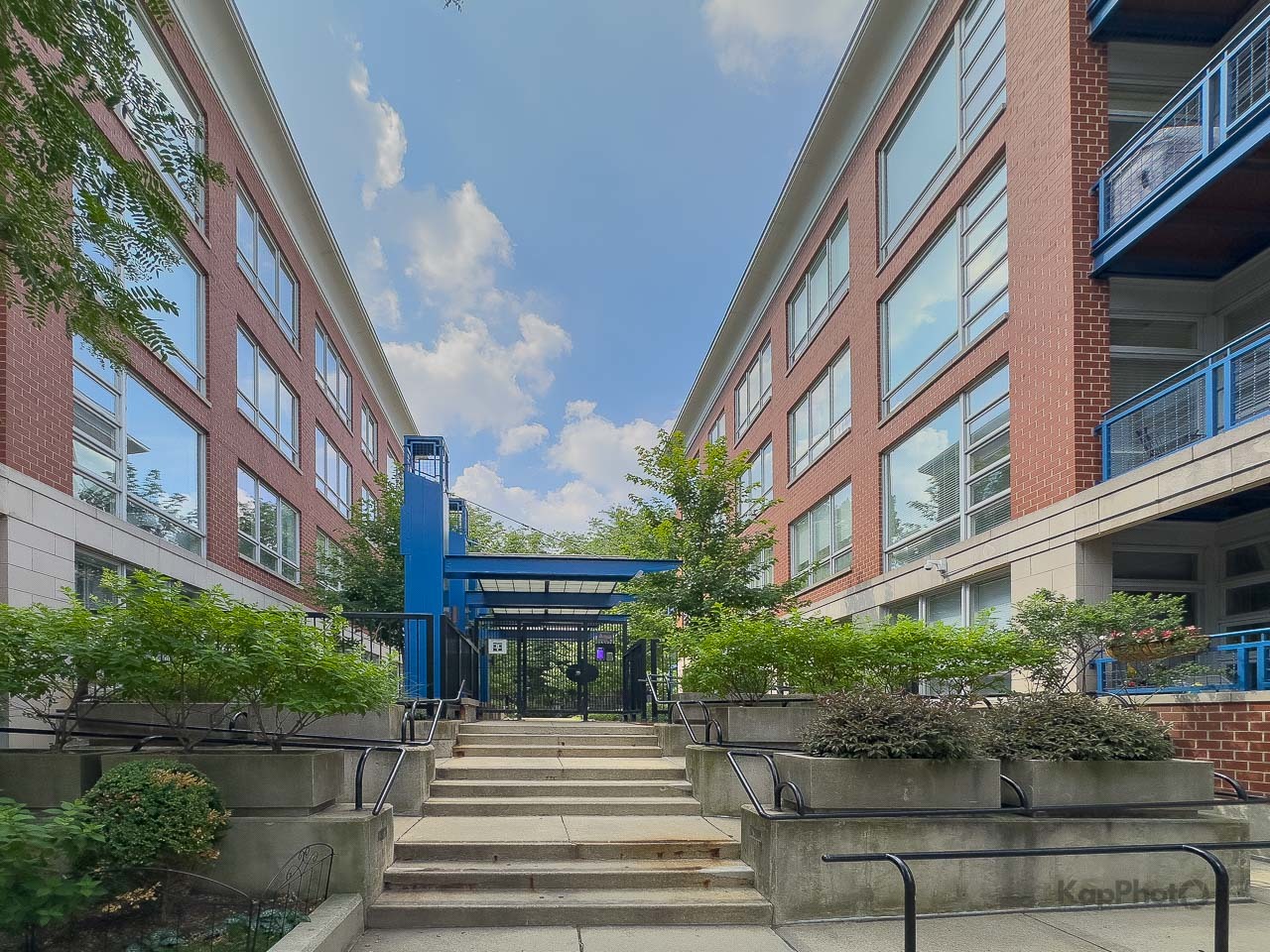 1151 W Washington Boulevard 122