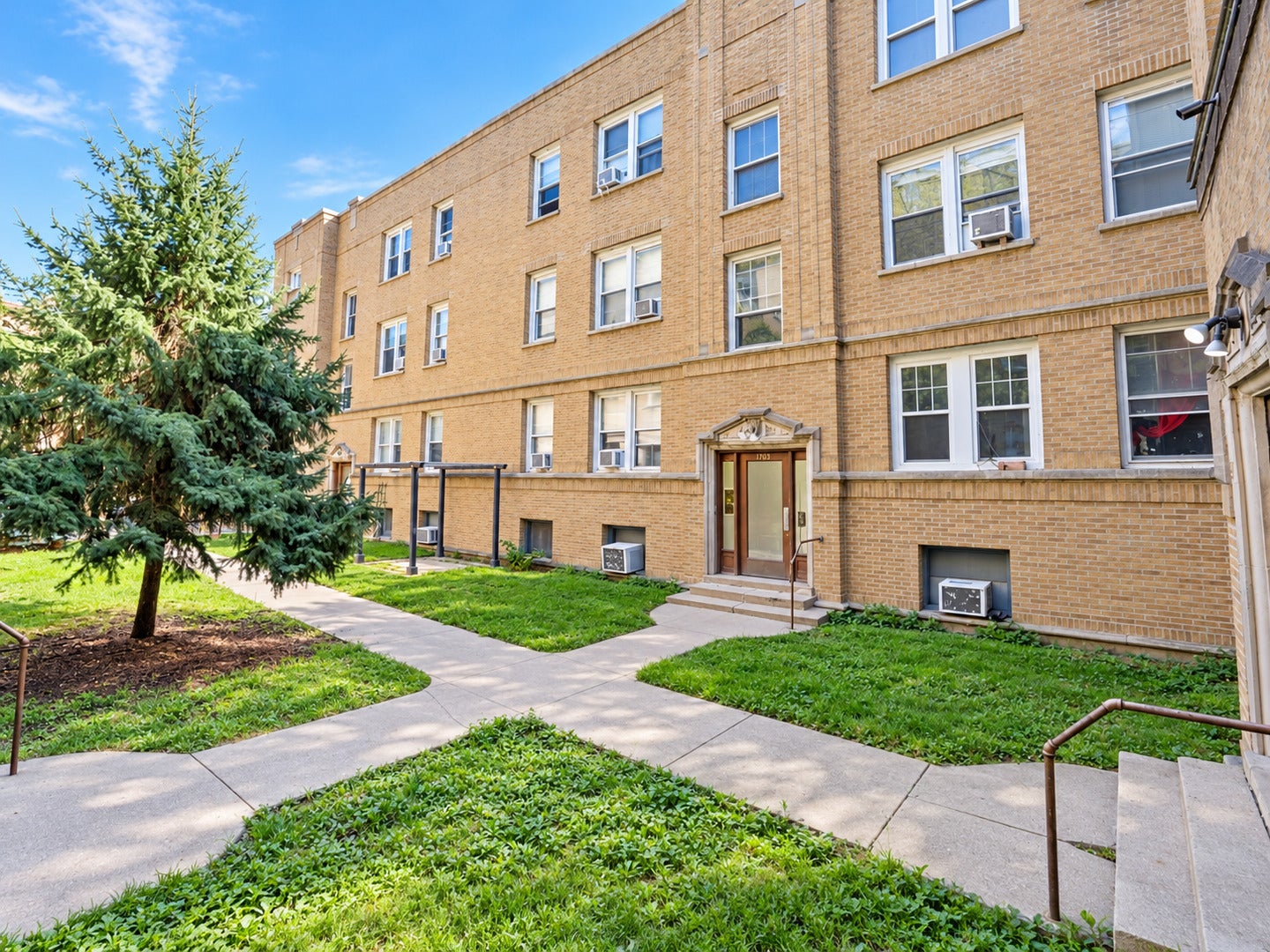 1703 W Wallen Avenue 1C