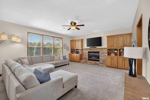 Tiny photo for 2919 E 44TH Court, Davenport, IA 52807 (MLS # QC4267530)