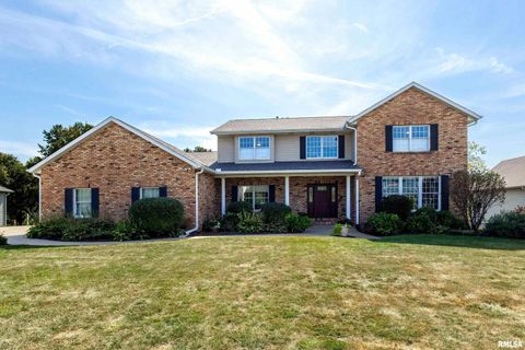 Photo of 2919 E 44TH Court, Davenport, IA 52807 (MLS # QC4267530)