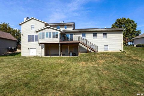 Tiny photo for 2919 E 44TH Court, Davenport, IA 52807 (MLS # QC4267530)