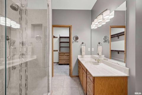 Tiny photo for 2919 E 44TH Court, Davenport, IA 52807 (MLS # QC4267530)