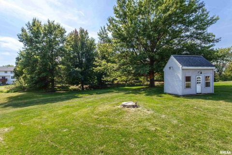 Tiny photo for 2919 E 44TH Court, Davenport, IA 52807 (MLS # QC4267530)