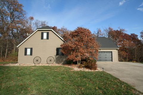 Tiny photo for 29976 Woodfield Drive, Mackinaw, IL 61755 (MLS # 12519372)