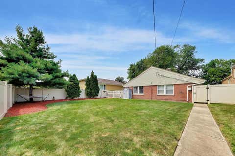 Tiny photo for 9717 S Avers Avenue, Evergreen Park, IL 60805 (MLS # 12717930)