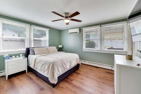 Tiny photo for 9717 S Avers Avenue, Evergreen Park, IL 60805 (MLS # 12717930)