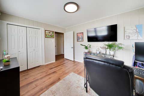 Tiny photo for 9717 S Avers Avenue, Evergreen Park, IL 60805 (MLS # 12717930)