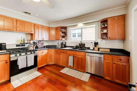 Tiny photo for 9717 S Avers Avenue, Evergreen Park, IL 60805 (MLS # 12717930)