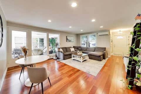 Tiny photo for 9717 S Avers Avenue, Evergreen Park, IL 60805 (MLS # 12717930)