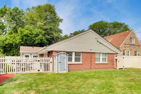 Tiny photo for 9717 S Avers Avenue, Evergreen Park, IL 60805 (MLS # 12717930)