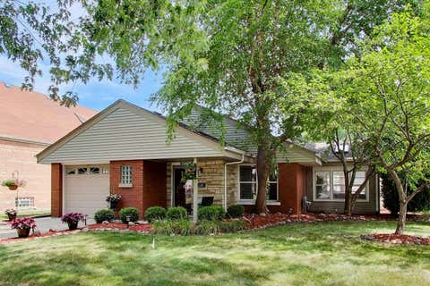 Tiny photo for 9717 S Avers Avenue, Evergreen Park, IL 60805 (MLS # 12717930)