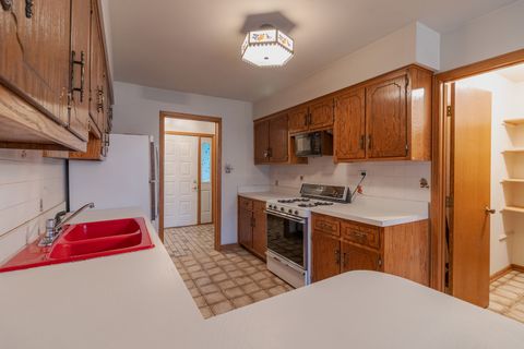 Tiny photo for 9901 W 57th Street, Countryside, IL 60525 (MLS # 12590092)