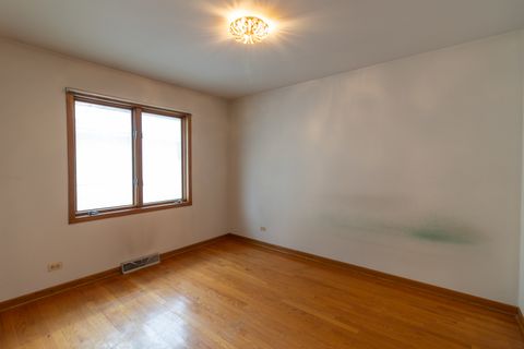 Tiny photo for 9901 W 57th Street, Countryside, IL 60525 (MLS # 12590092)