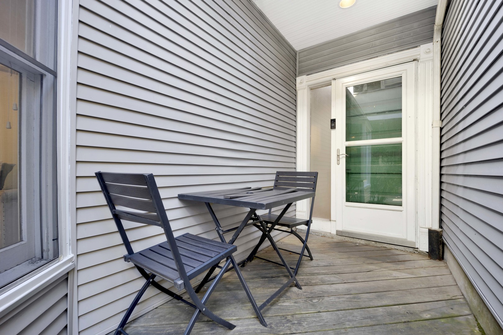 3045 N Kenmore Avenue 1R