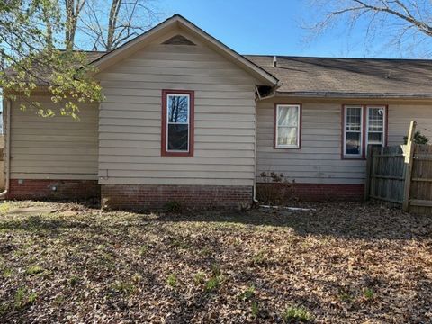 Tiny photo for 820 S 20th Street, Herrin, IL 62948 (MLS # 12601341)