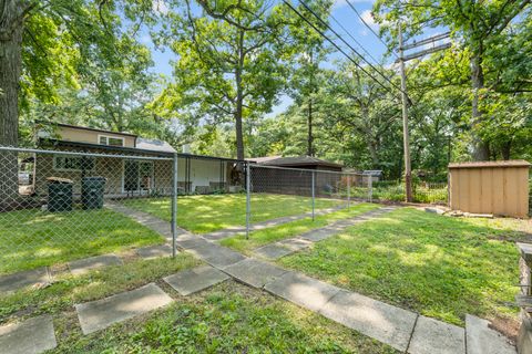 A home in Park Ridge