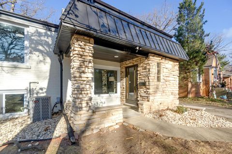 A home in Park Ridge