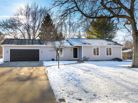 Photo of 1310 Wintergreen Terrace, Batavia, IL 60510 (MLS # 12538635)