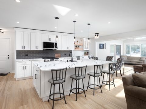 Tiny photo for 1310 Wintergreen Terrace, Batavia, IL 60510 (MLS # 12538635)