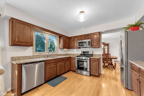 Tiny photo for 7832 Adams Street, Darien, IL 60561 (MLS # 12513711)