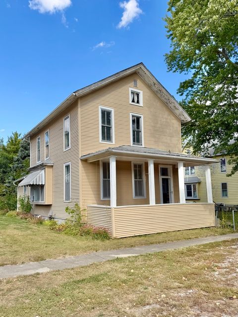 Photo of 506 E Spruce Street, Chatsworth, IL 60921 (MLS # 12481076)