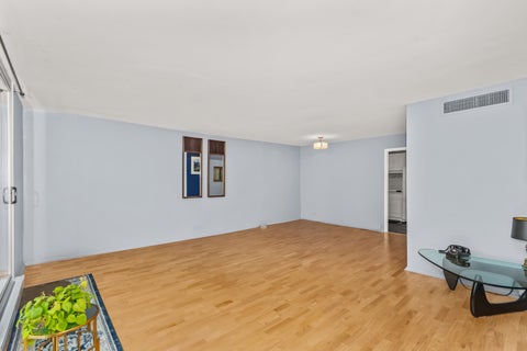 Tiny photo for 5855 N Sheridan Road #6G, Chicago, IL 60660 (MLS # 12728471)