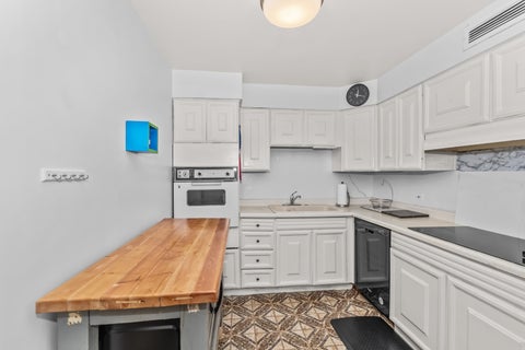 Tiny photo for 5855 N Sheridan Road #6G, Chicago, IL 60660 (MLS # 12728471)
