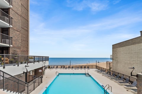 Tiny photo for 5855 N Sheridan Road #6G, Chicago, IL 60660 (MLS # 12728471)