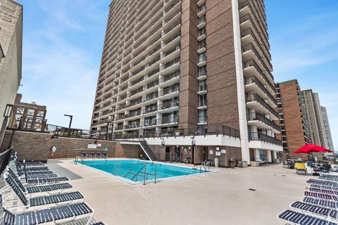 Tiny photo for 5855 N Sheridan Road #6G, Chicago, IL 60660 (MLS # 12728471)