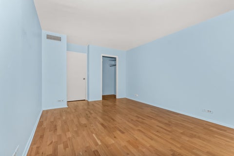 Tiny photo for 5855 N Sheridan Road #6G, Chicago, IL 60660 (MLS # 12728471)