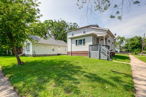 304 Powell Avenue Waukegan IL 60085