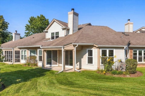 Tiny photo for 23 Willow Parkway, Buffalo Grove, IL 60089 (MLS # 12758322)