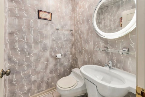 Tiny photo for 23 Willow Parkway, Buffalo Grove, IL 60089 (MLS # 12758322)