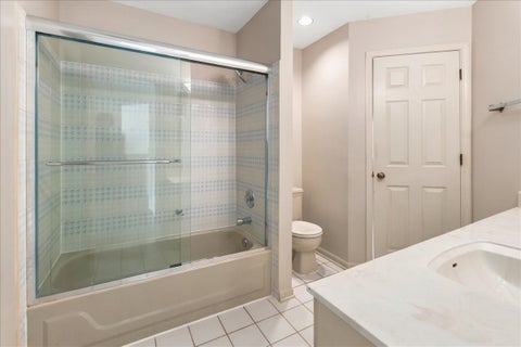 Tiny photo for 23 Willow Parkway, Buffalo Grove, IL 60089 (MLS # 12758322)