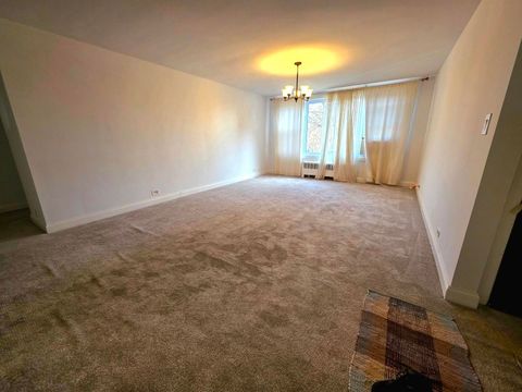 Tiny photo for 2834 W GRANVILLE Avenue #2A, Chicago, IL 60659 (MLS # 12569724)