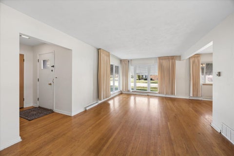 Tiny photo for 2341 Mayfair Avenue, Westchester, IL 60154 (MLS # 12791980)
