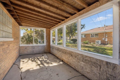 Tiny photo for 2341 Mayfair Avenue, Westchester, IL 60154 (MLS # 12791980)