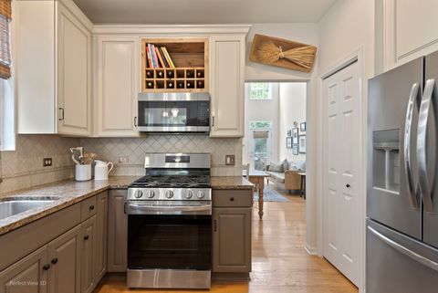 Tiny photo for 287 Jennifer Court, Gurnee, IL 60031 (MLS # 12462945)